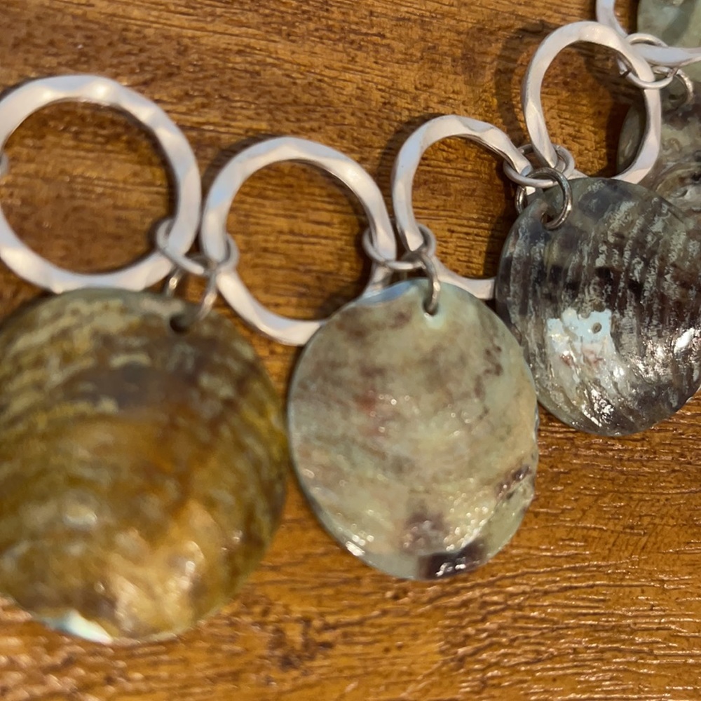 Shell circle necklace - Picture 2 of 8